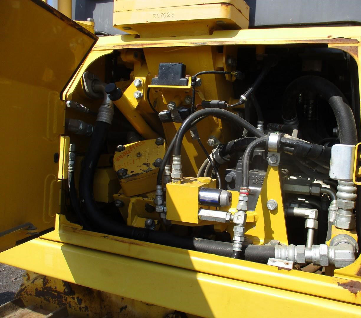 Caterpillar Backhoe Loader | Cabbed Backhoe Rental